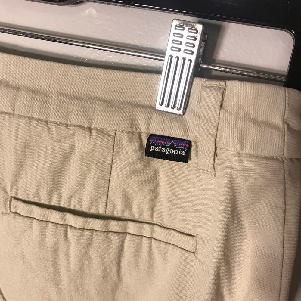 NWOT Patagonia Size 4 Beige Khaki Shorts - Picture 2 of 4